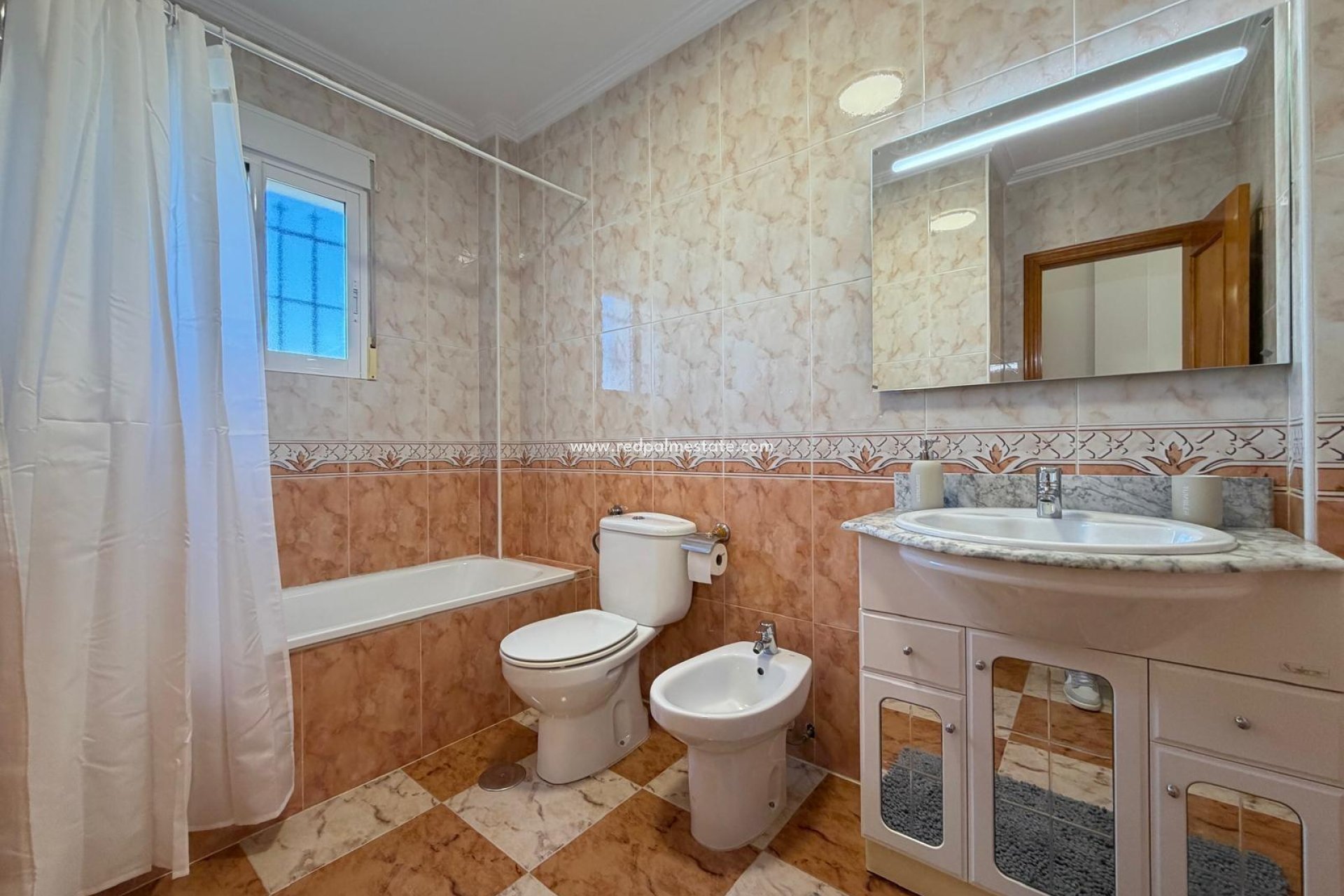 Återförsäljning - Radhus -
Orihuela Costa - Villamartín