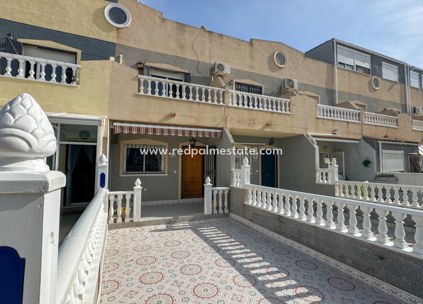 Återförsäljning - Radhus -
Orihuela Costa