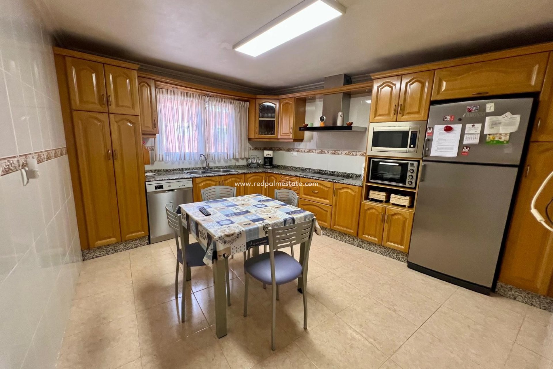 Återförsäljning - Radhus -
Pinoso - Inland