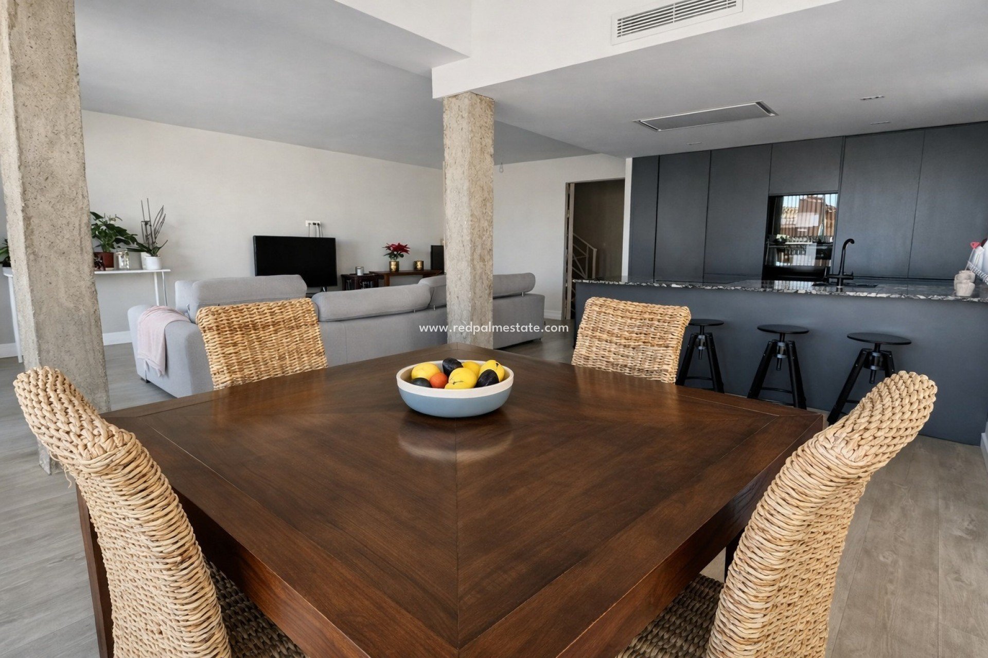 Återförsäljning - Radhus -
Polop