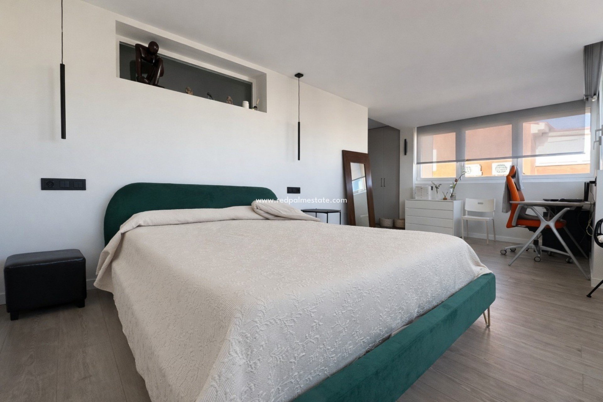 Återförsäljning - Radhus -
Polop