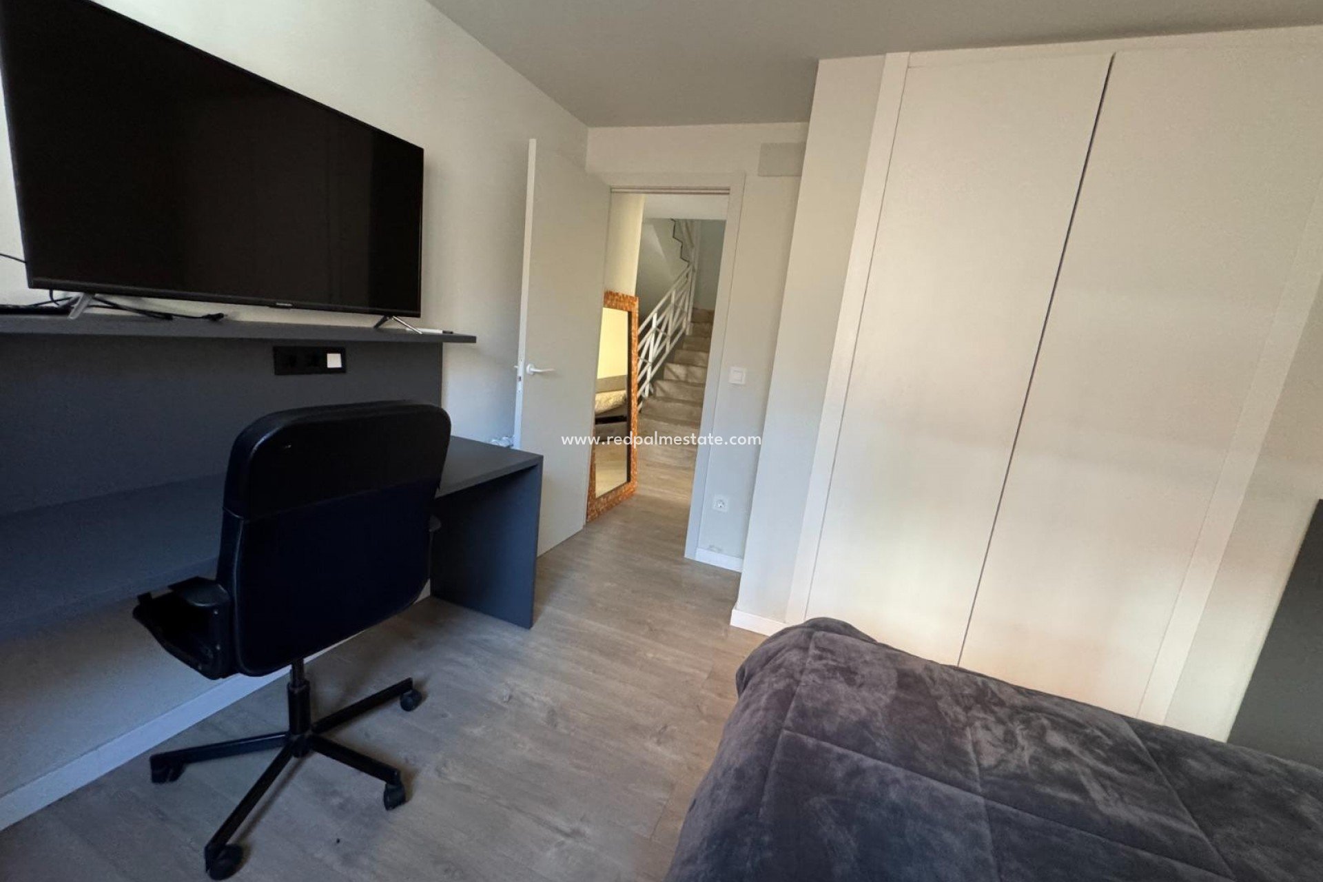 Återförsäljning - Radhus -
Polop