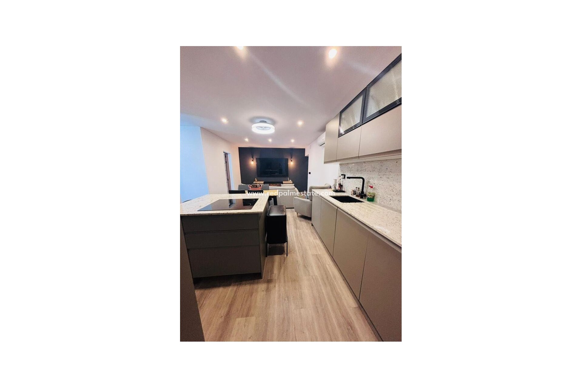 Återförsäljning - Radhus -
San Miguel de Salinas - Inland