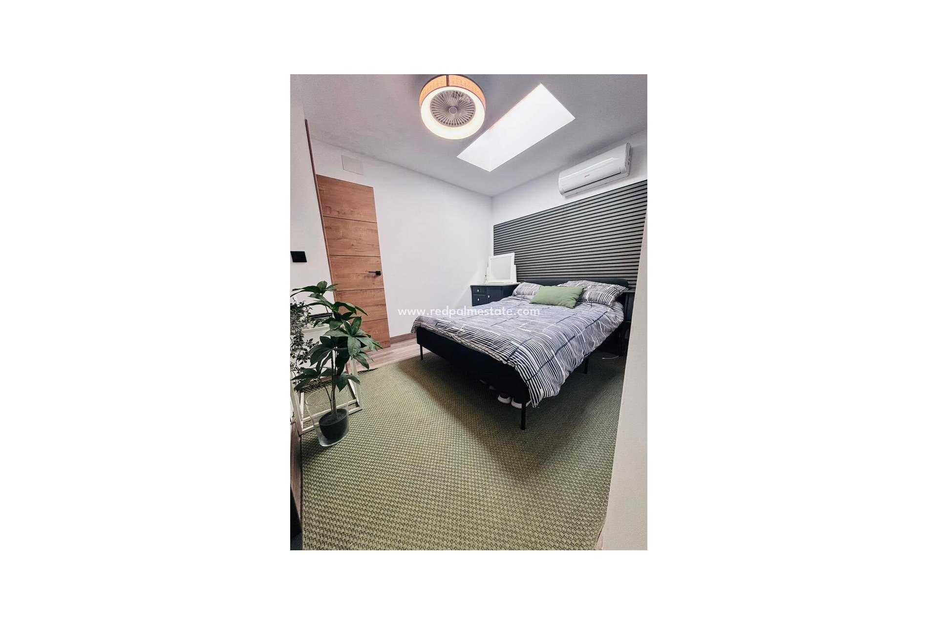 Återförsäljning - Radhus -
San Miguel de Salinas - Inland