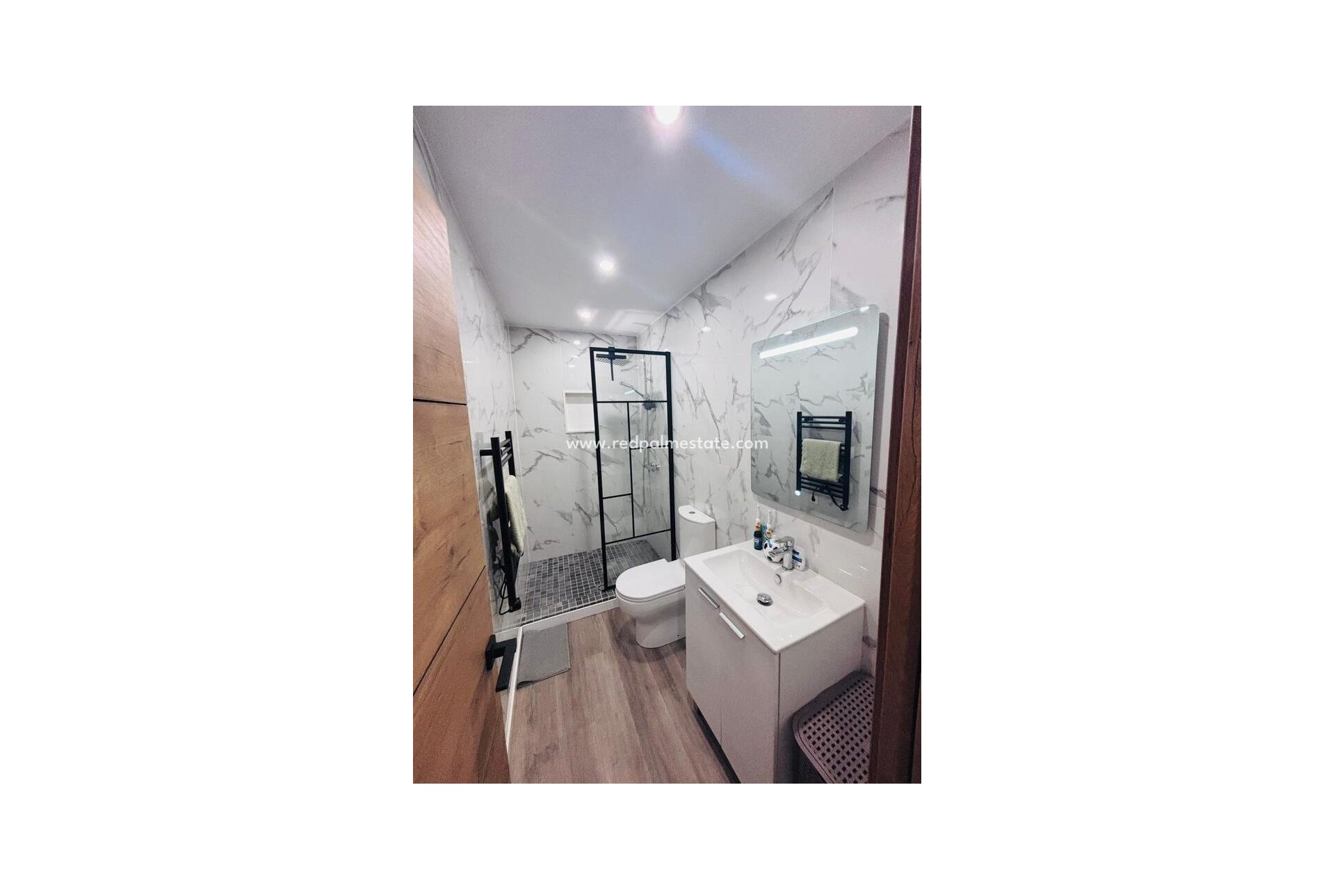 Återförsäljning - Radhus -
San Miguel de Salinas - Inland