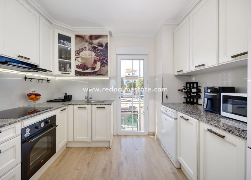 Återförsäljning - Radhus -
Torrevieja - Aguas Nueva