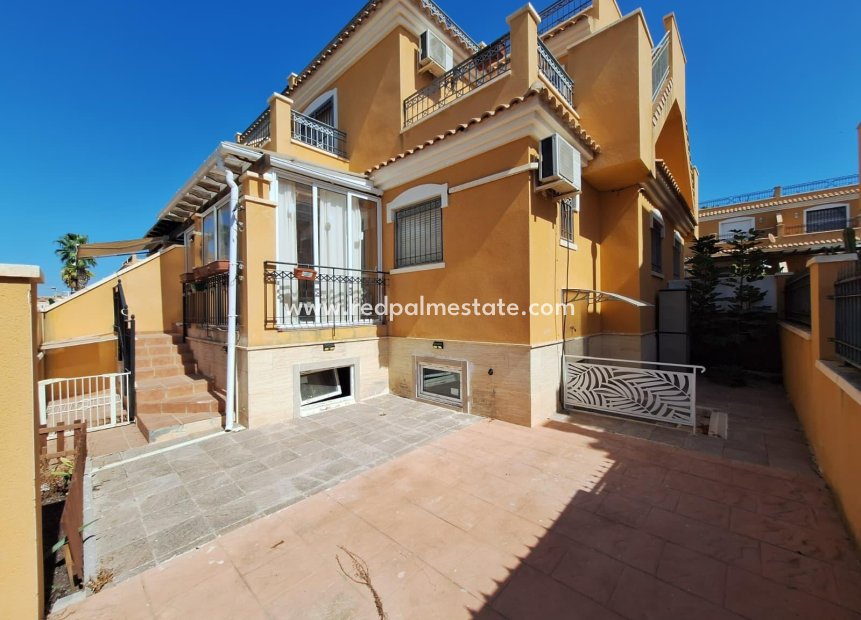Återförsäljning - Radhus -
Torrevieja - Aguas Nuevas