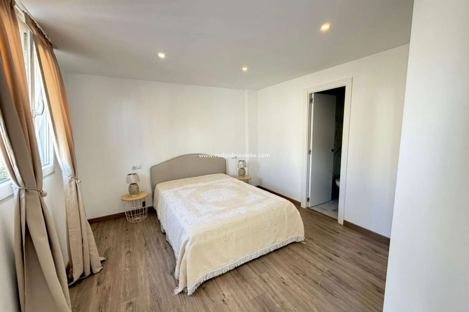 Återförsäljning - Radhus -
Torrevieja - Cabo cervera