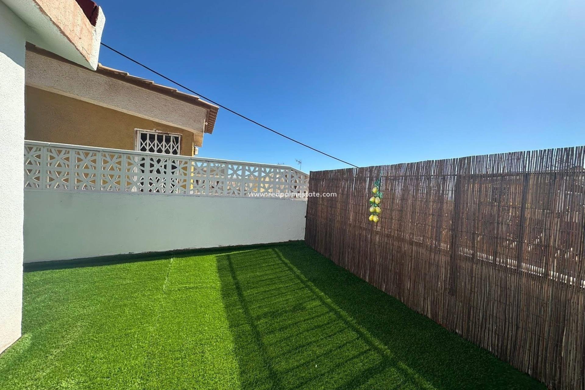 Återförsäljning - Radhus -
Torrevieja - Cabo cervera
