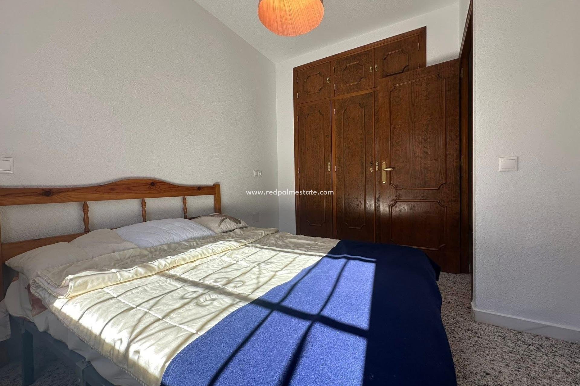 Återförsäljning - Radhus -
Torrevieja - Cabo cervera