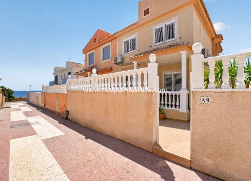 Återförsäljning - Radhus -
Torrevieja - Cabo cervera