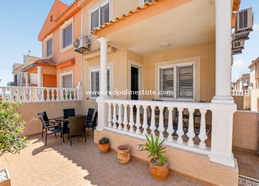 Återförsäljning - Radhus -
Torrevieja - Cabo cervera