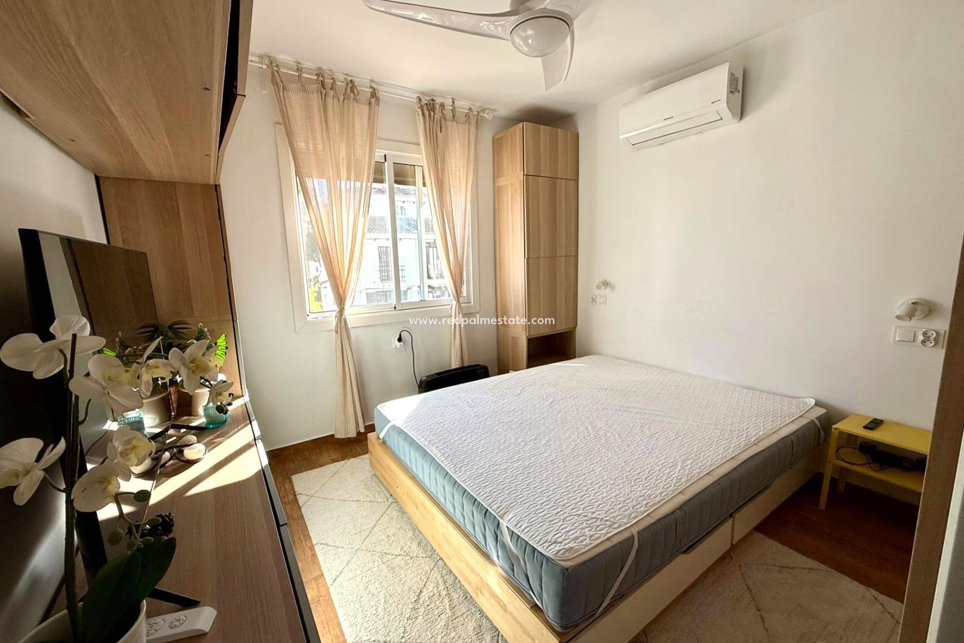 Återförsäljning - Radhus -
Torrevieja - Calas blanca