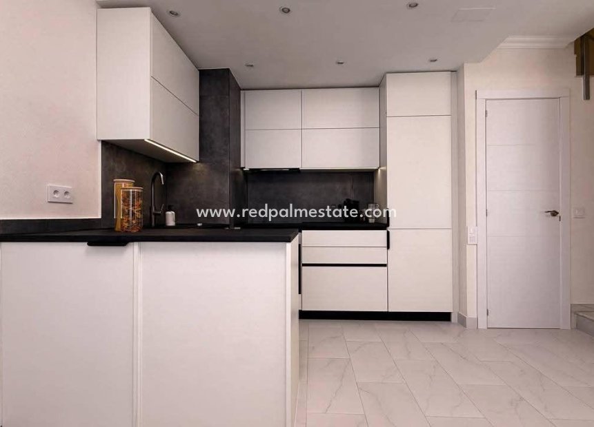 Återförsäljning - Radhus -
Torrevieja - Calas blanca
