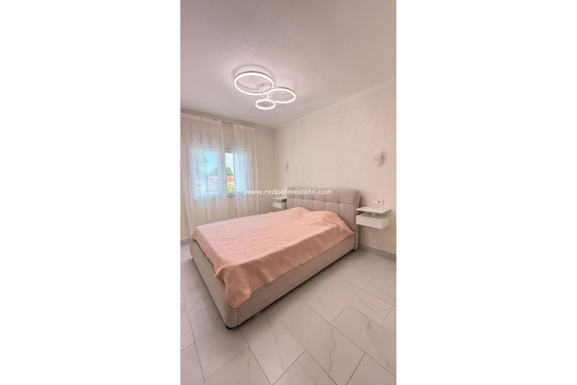Återförsäljning - Radhus -
Torrevieja - Calas blanca