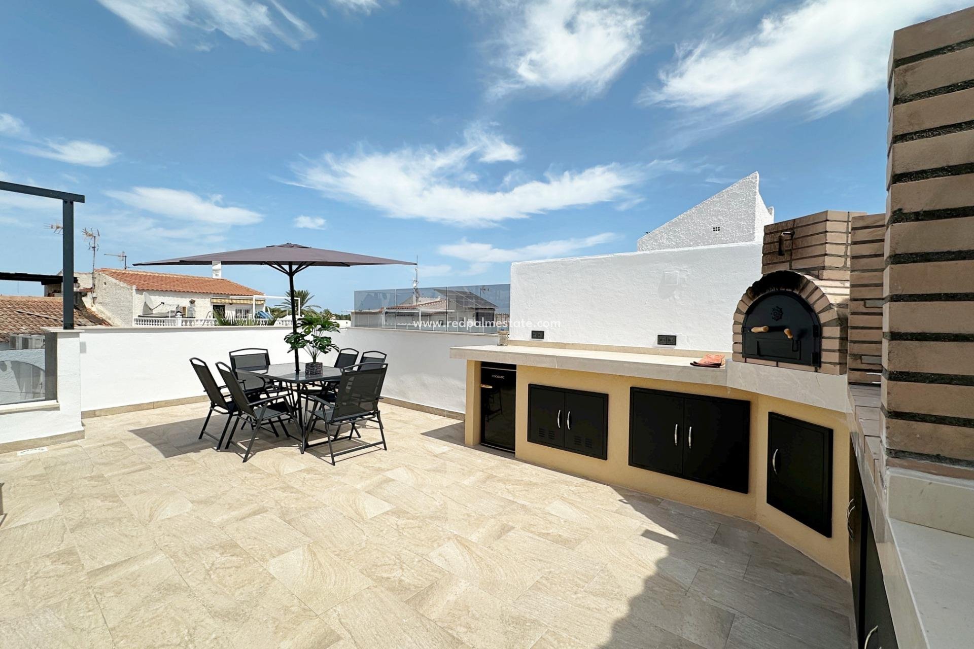Återförsäljning - Radhus -
Torrevieja - Calas blanca