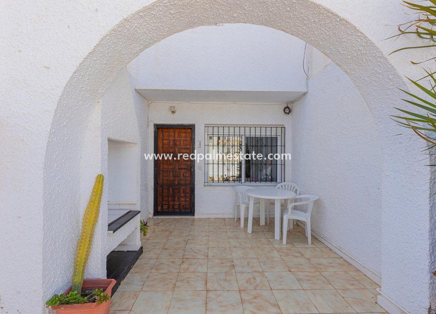 Återförsäljning - Radhus -
Torrevieja - Calas blanca