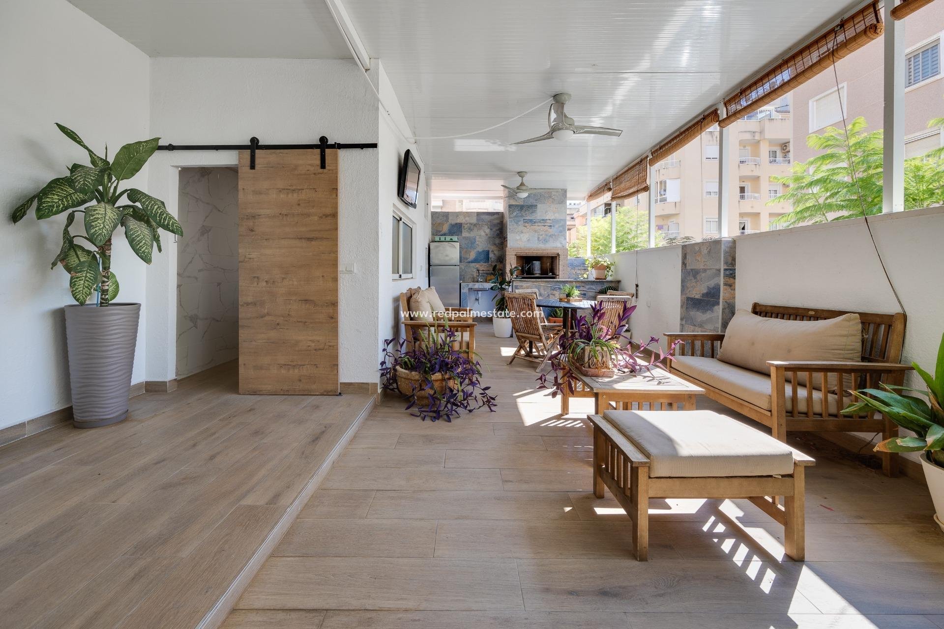 Återförsäljning - Radhus -
Torrevieja - Centro Torrevieja