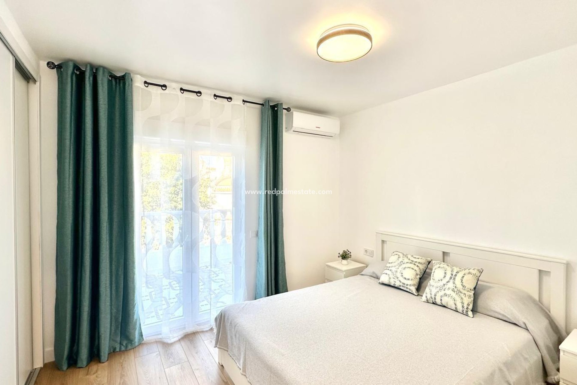 Återförsäljning - Radhus -
Torrevieja - Centro Torrevieja