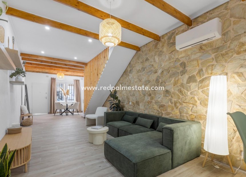 Återförsäljning - Radhus -
Torrevieja - Centro Torrevieja