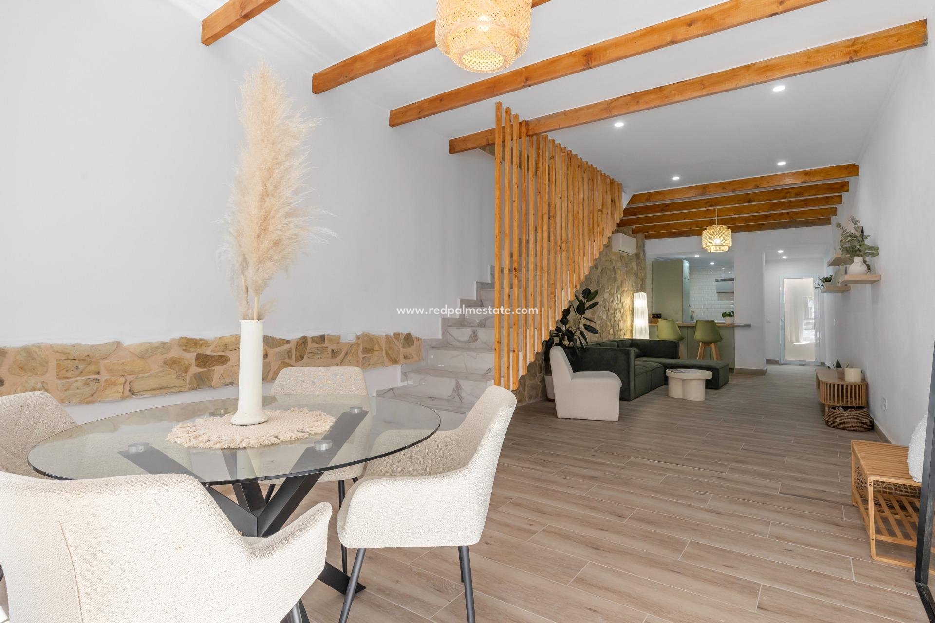 Återförsäljning - Radhus -
Torrevieja - Centro Torrevieja