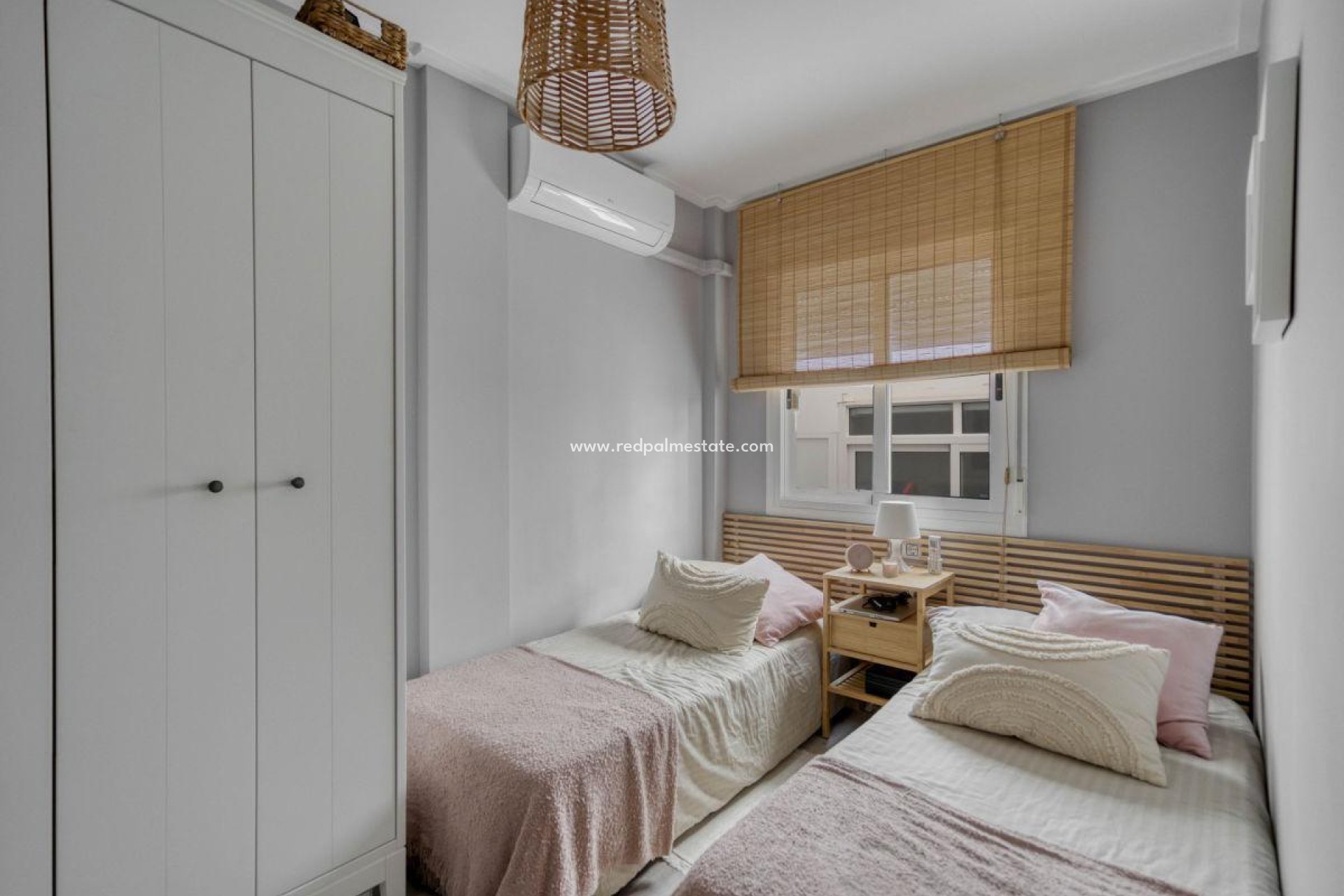 Återförsäljning - Radhus -
Torrevieja - Costa Blanca