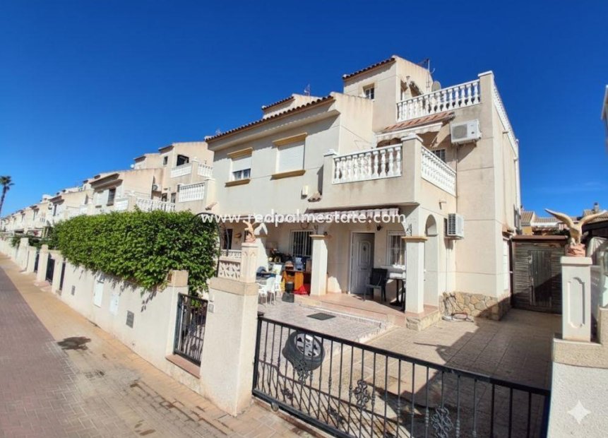 Återförsäljning - Radhus -
Torrevieja - El limonar