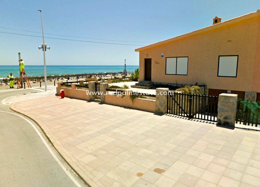 Återförsäljning - Radhus -
Torrevieja - La Mata