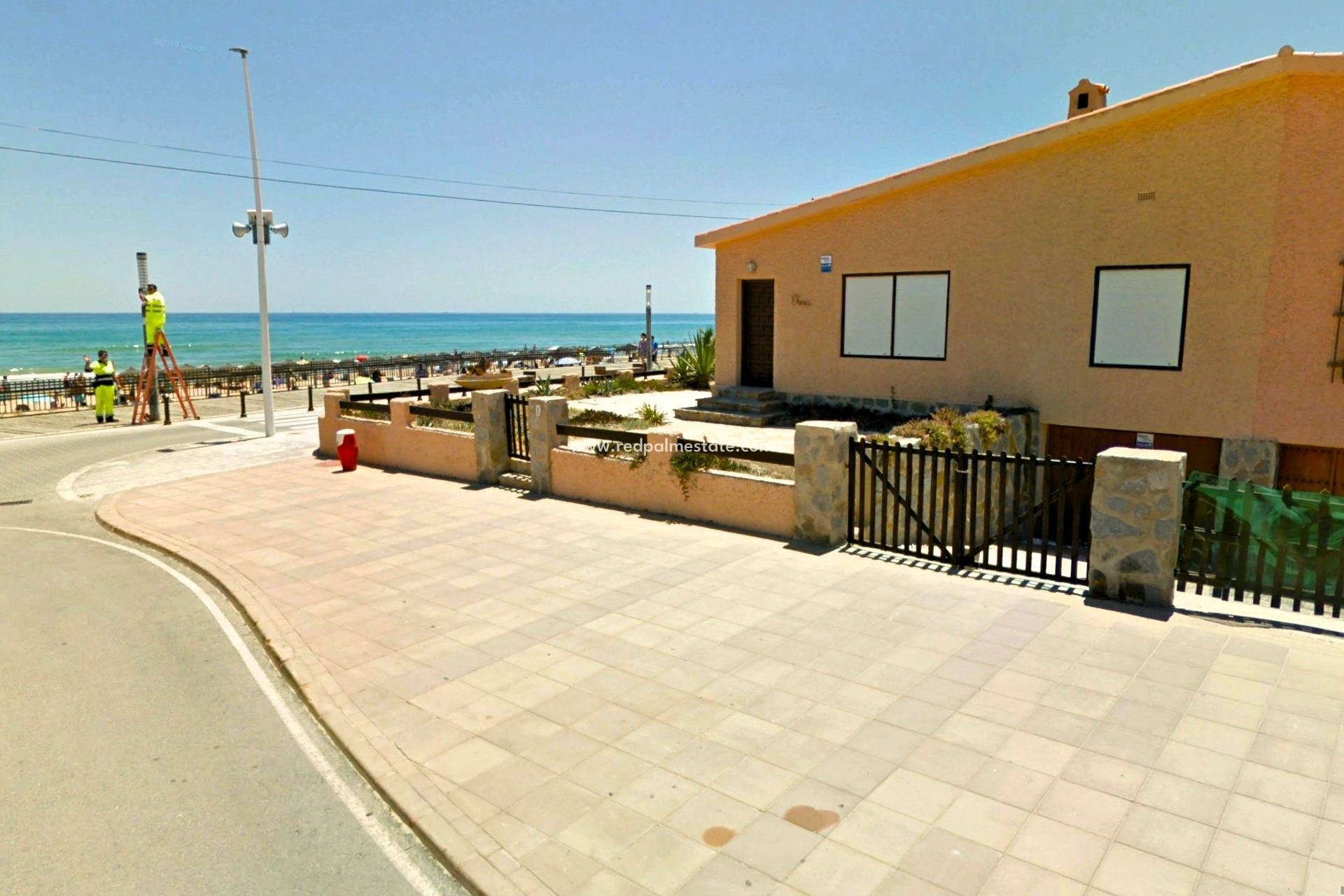 Återförsäljning - Radhus -
Torrevieja - La Mata