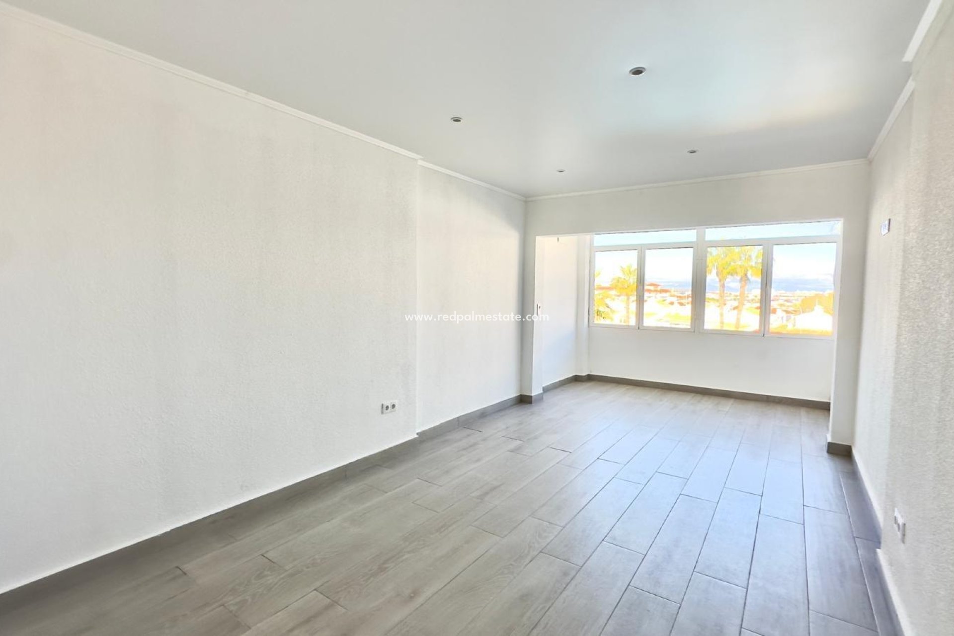 Återförsäljning - Radhus -
Torrevieja - La Mata