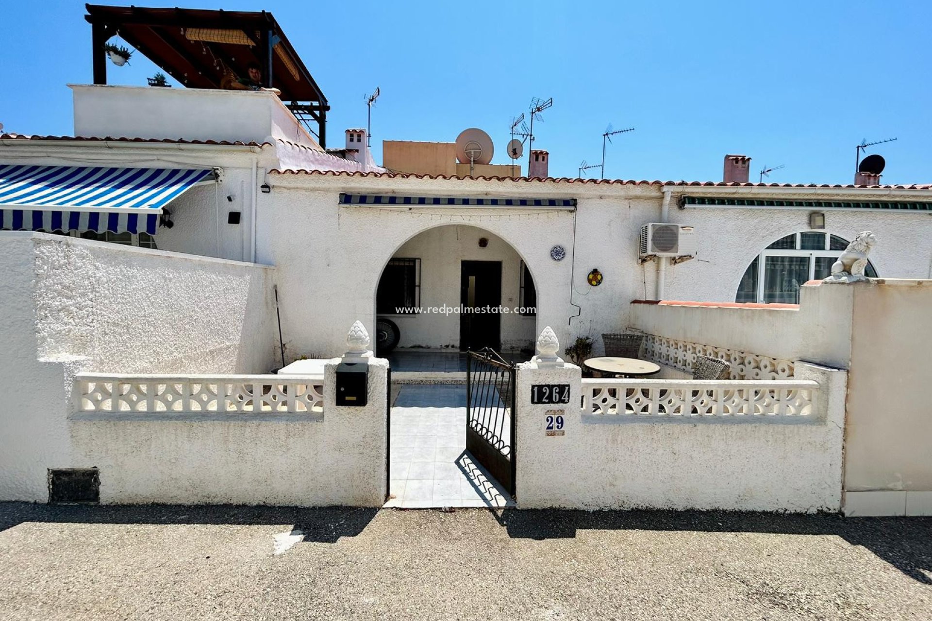 Återförsäljning - Radhus -
Torrevieja - La Siesta - El Salado -  Torreta