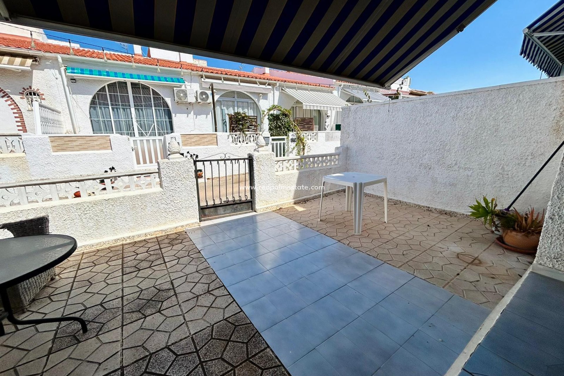Återförsäljning - Radhus -
Torrevieja - La Siesta - El Salado -  Torreta