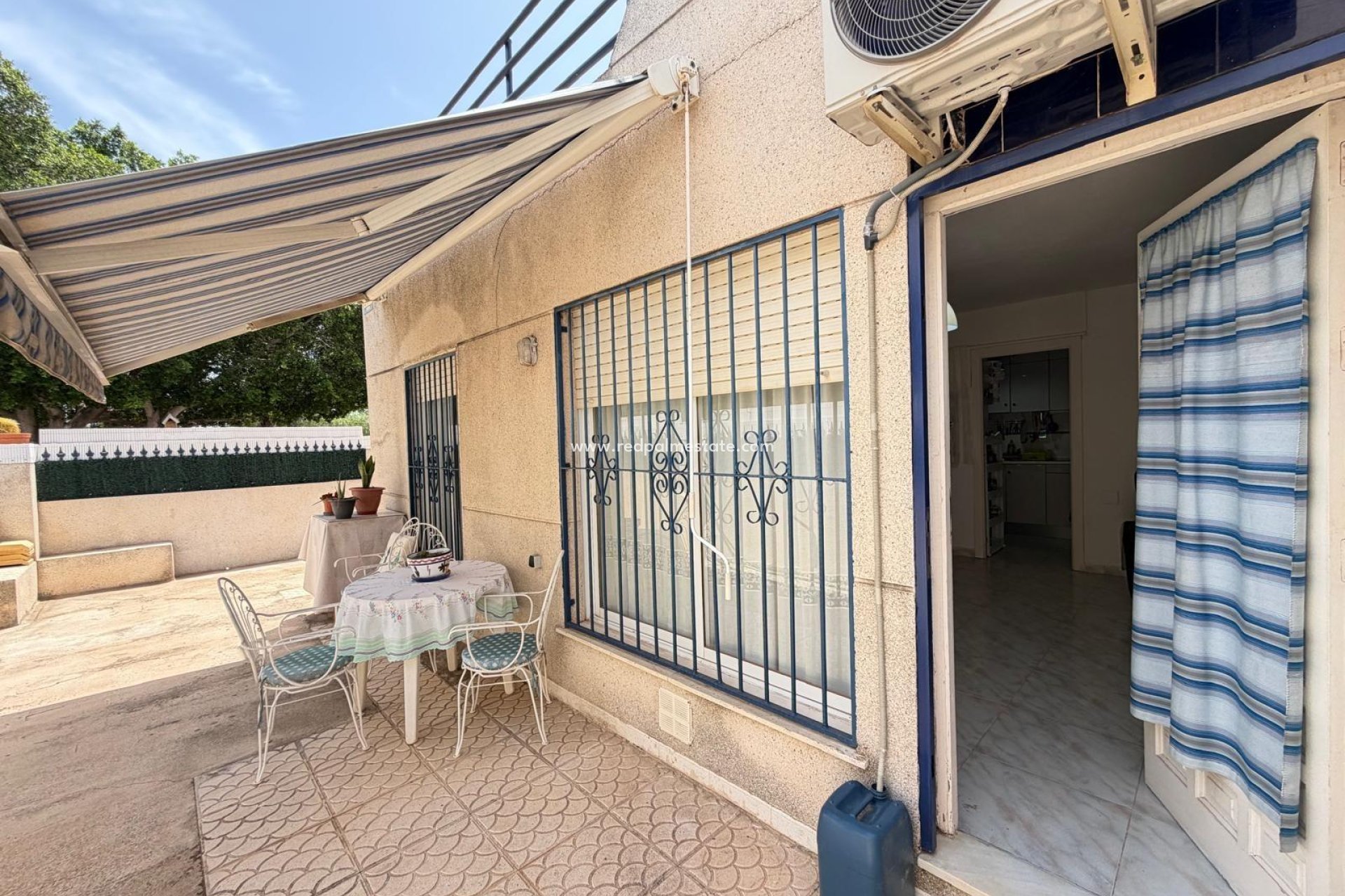 Återförsäljning - Radhus -
Torrevieja - La Siesta - El Salado -  Torreta