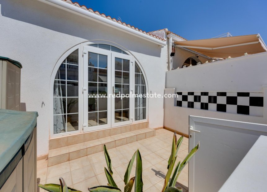 Återförsäljning - Radhus -
Torrevieja - La Siesta - El Salado - Torreta