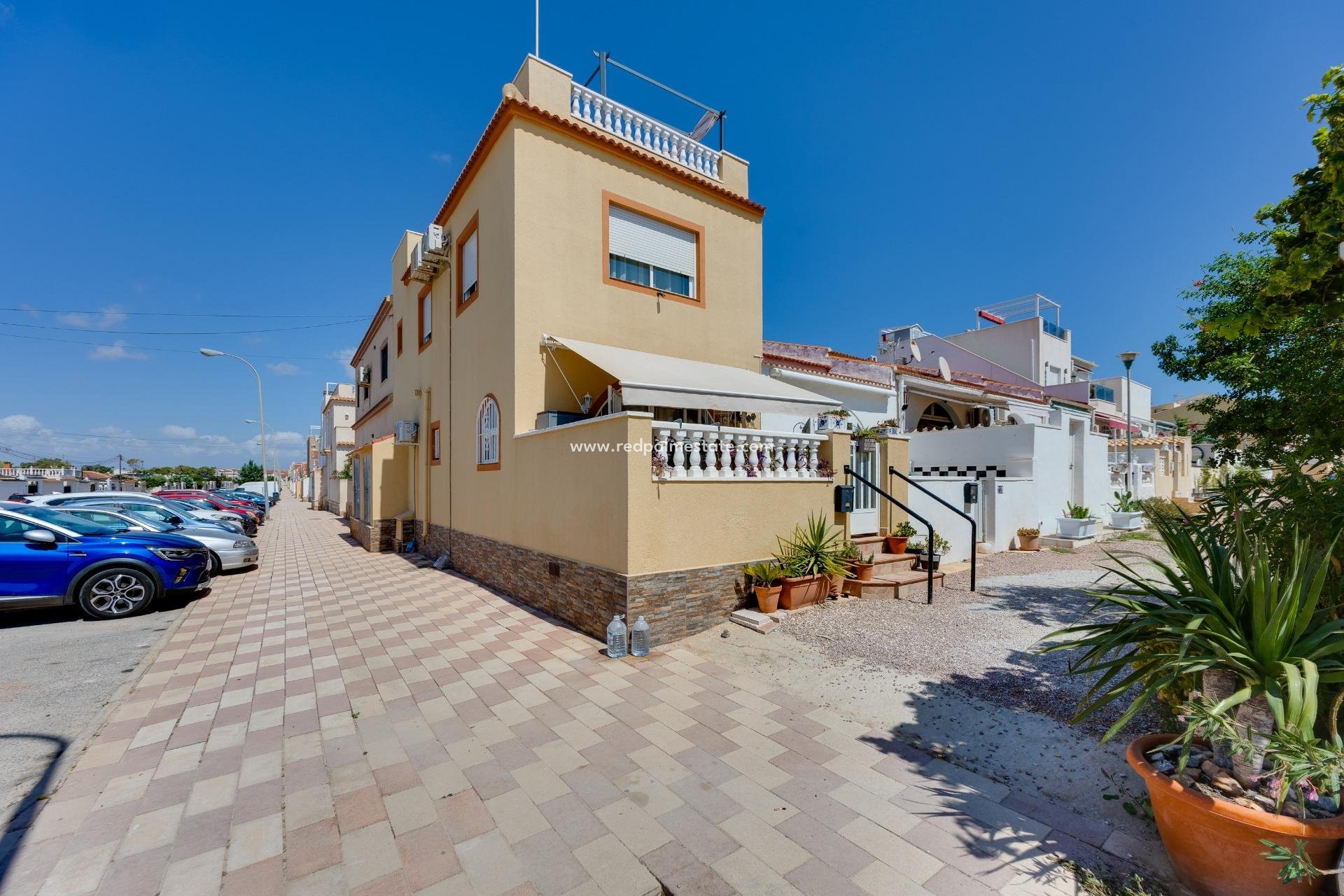 Återförsäljning - Radhus -
Torrevieja - La Siesta - El Salado - Torreta