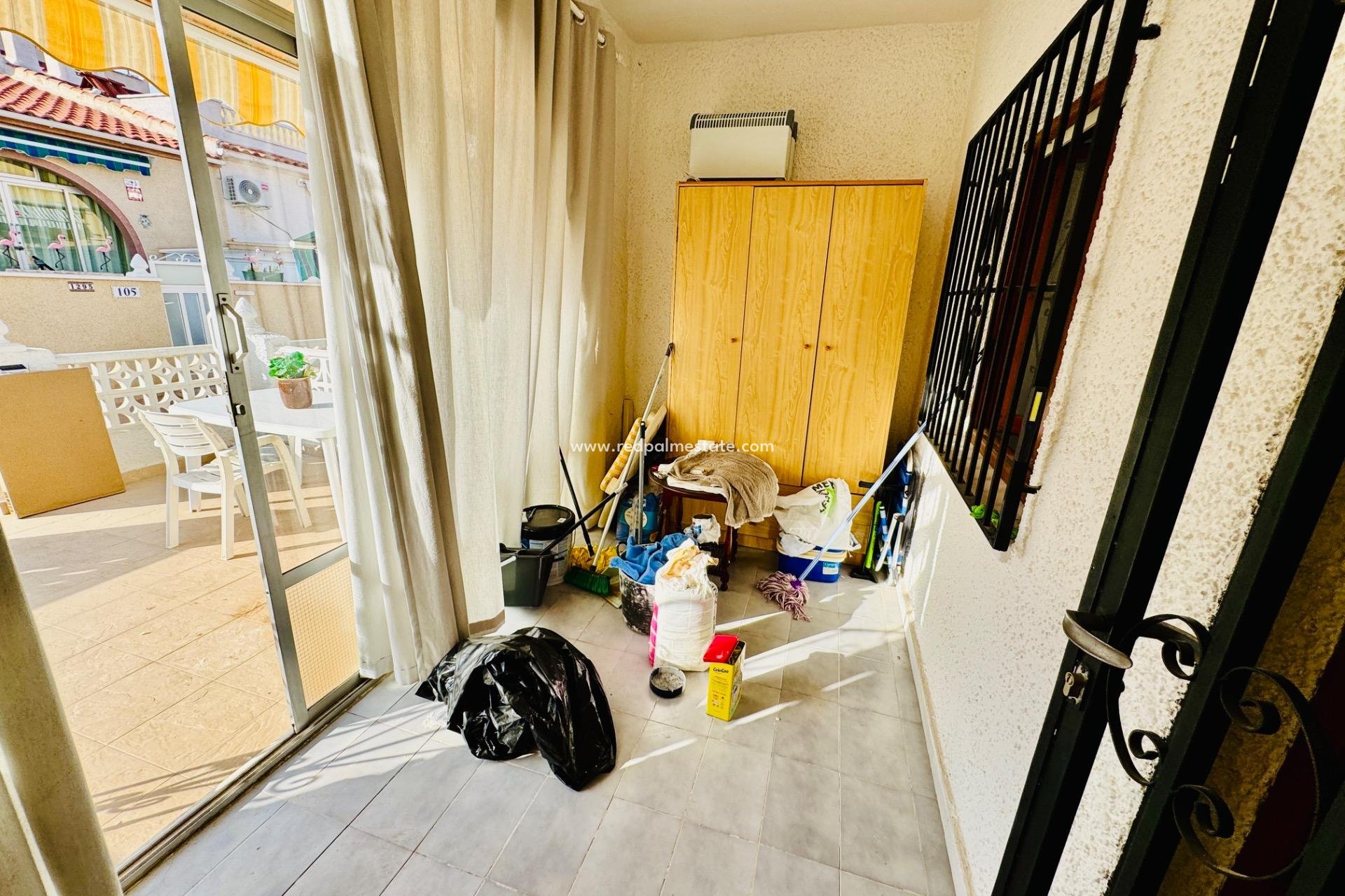 Återförsäljning - Radhus -
Torrevieja - La Siesta - El Salado - Torreta