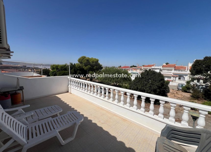 Återförsäljning - Radhus -
Torrevieja - La Siesta - El Salado -  Torreta