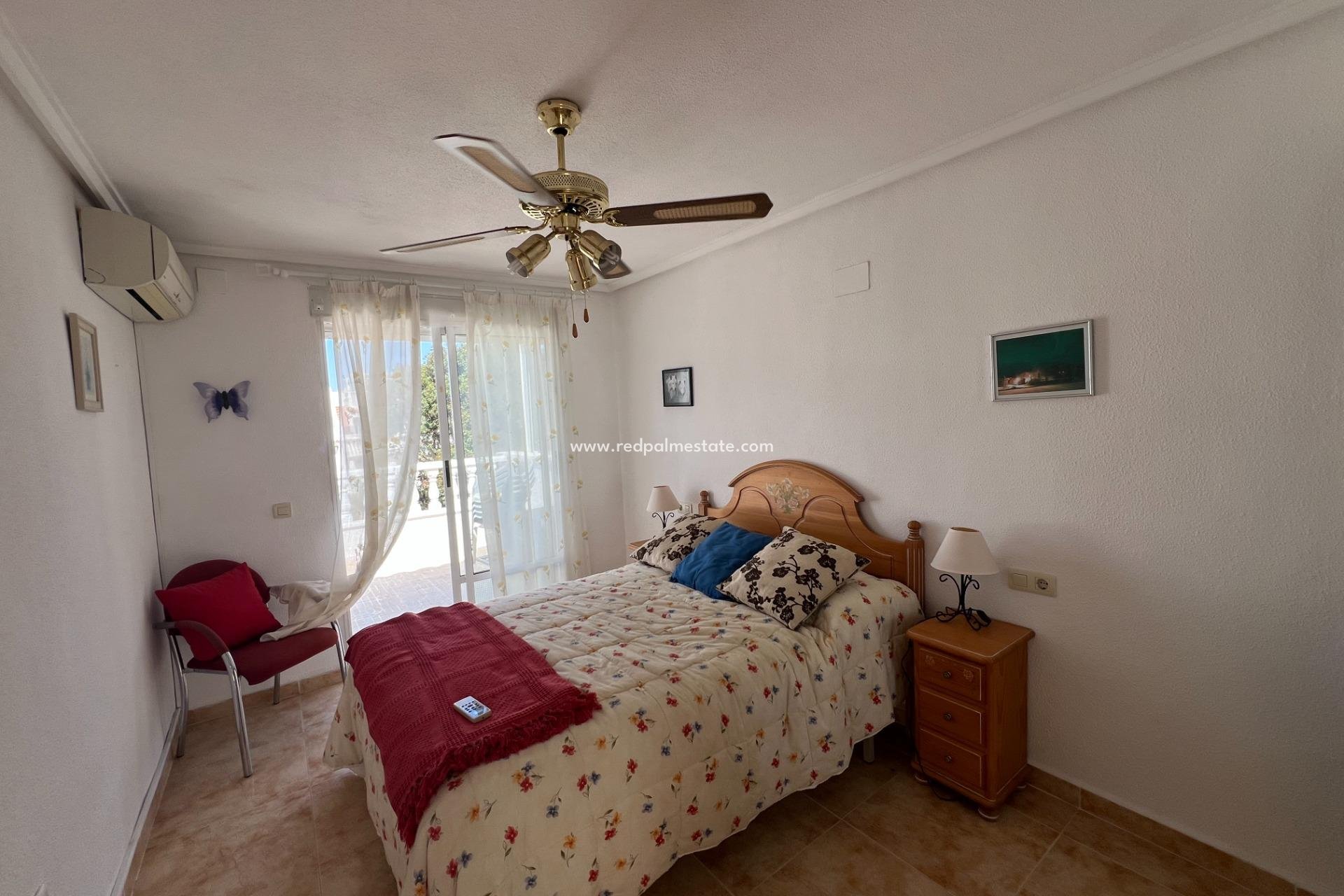 Återförsäljning - Radhus -
Torrevieja - La Siesta - El Salado -  Torreta