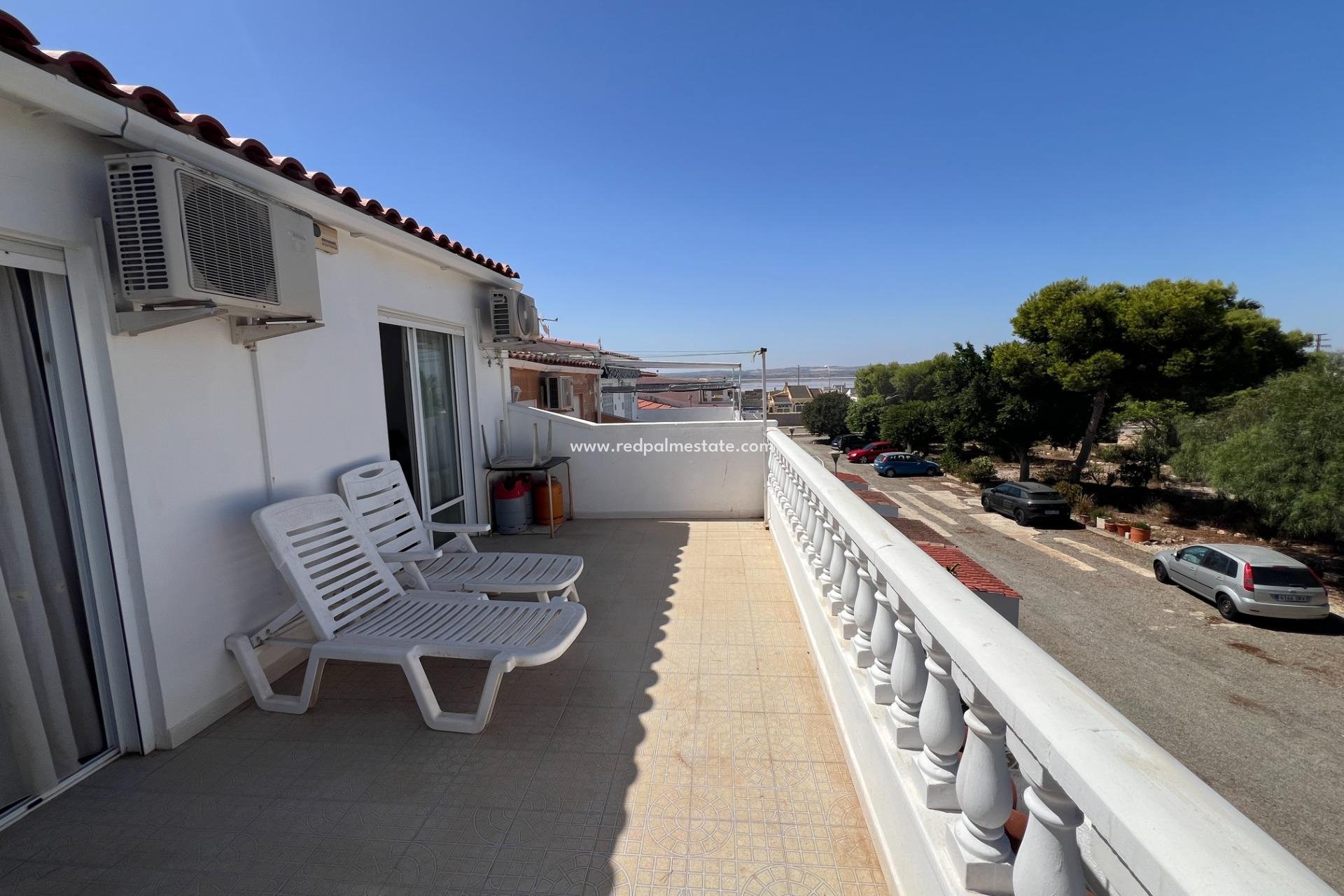 Återförsäljning - Radhus -
Torrevieja - La Siesta - El Salado -  Torreta