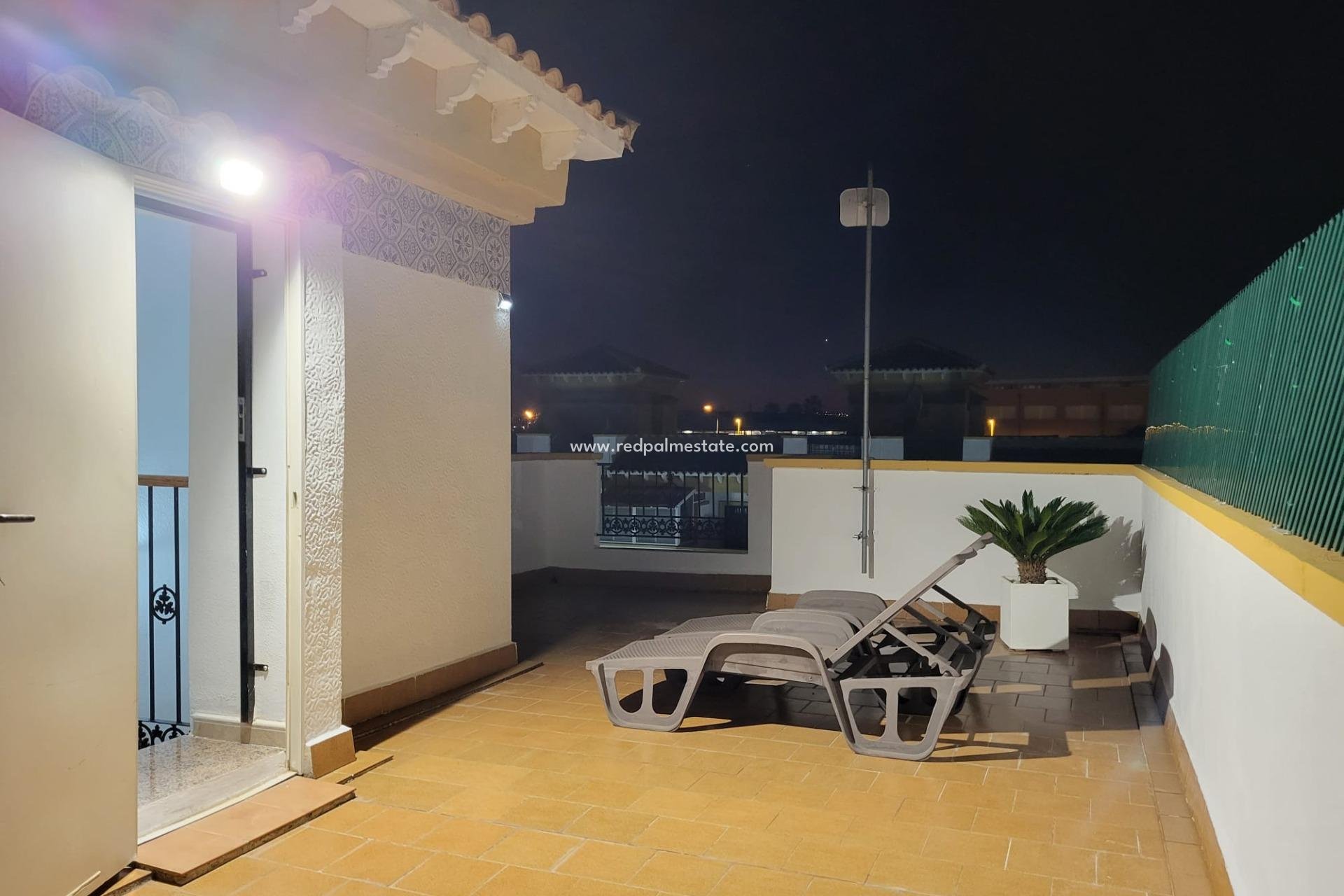 Återförsäljning - Radhus -
Torrevieja - La Siesta - El Salado -  Torreta
