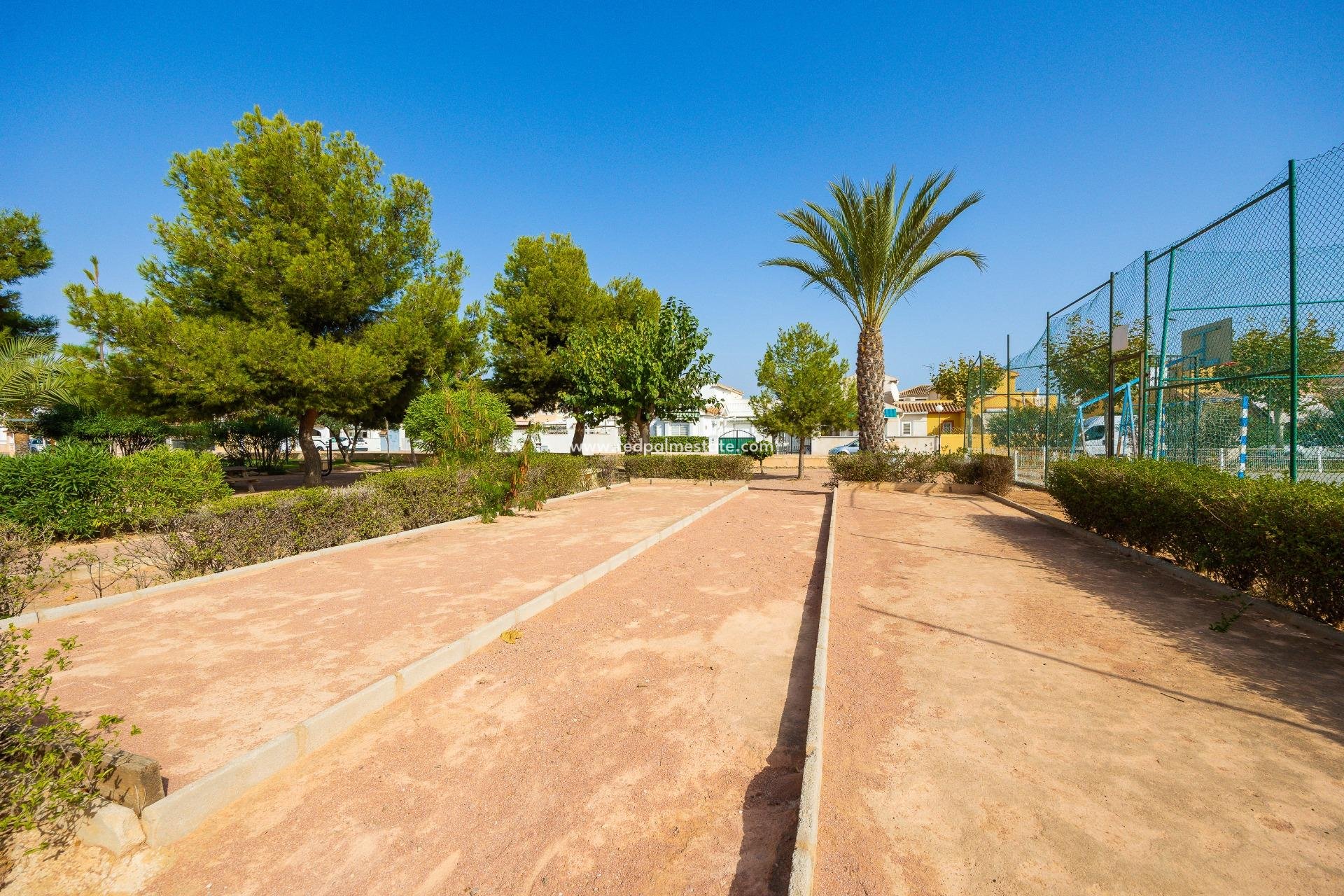 Återförsäljning - Radhus -
Torrevieja - La Siesta - El Salado -  Torreta