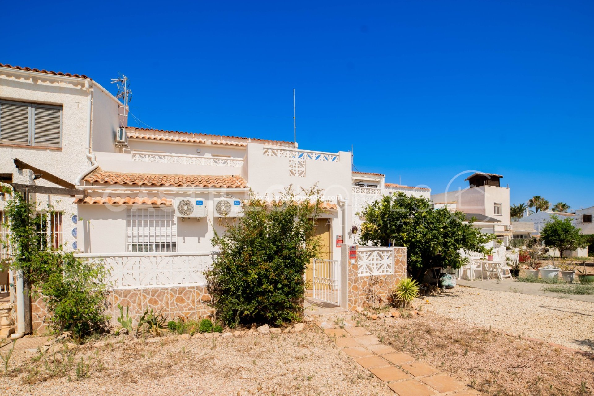 Återförsäljning - Radhus -
Torrevieja - La Siesta - El Salado -  Torreta