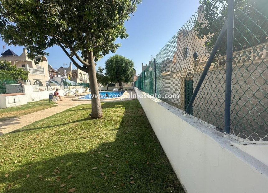 Återförsäljning - Radhus -
Torrevieja - La Siesta - El Salado -  Torreta