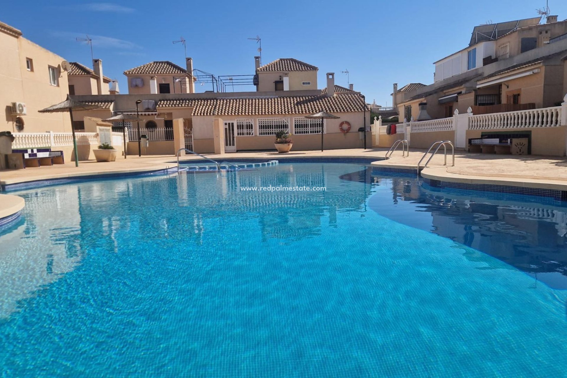 Återförsäljning - Radhus -
Torrevieja - La Siesta - El Salado - Torreta