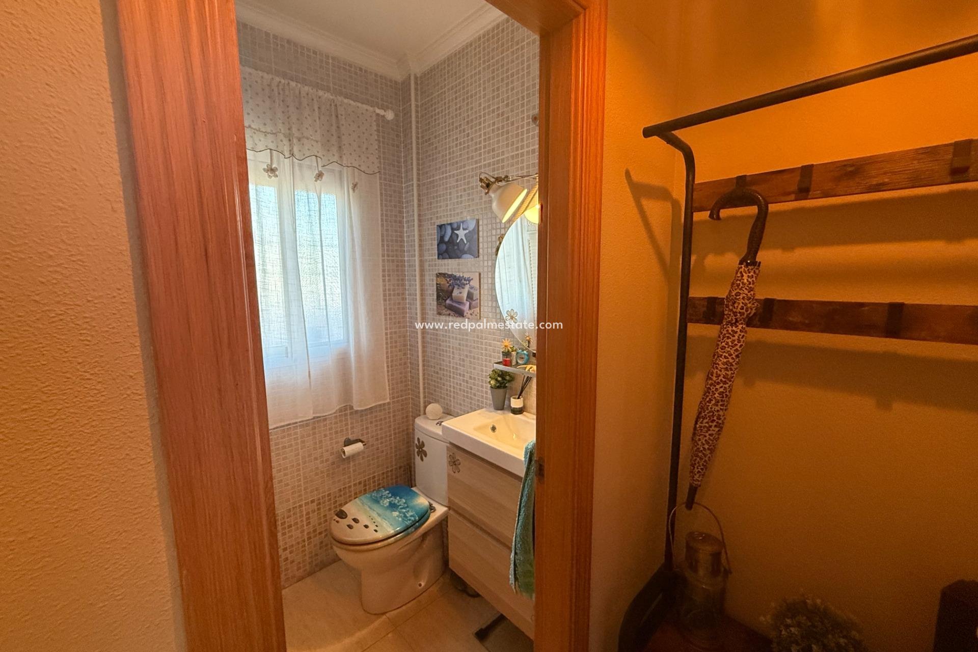 Återförsäljning - Radhus -
Torrevieja - La Siesta - El Salado -  Torreta