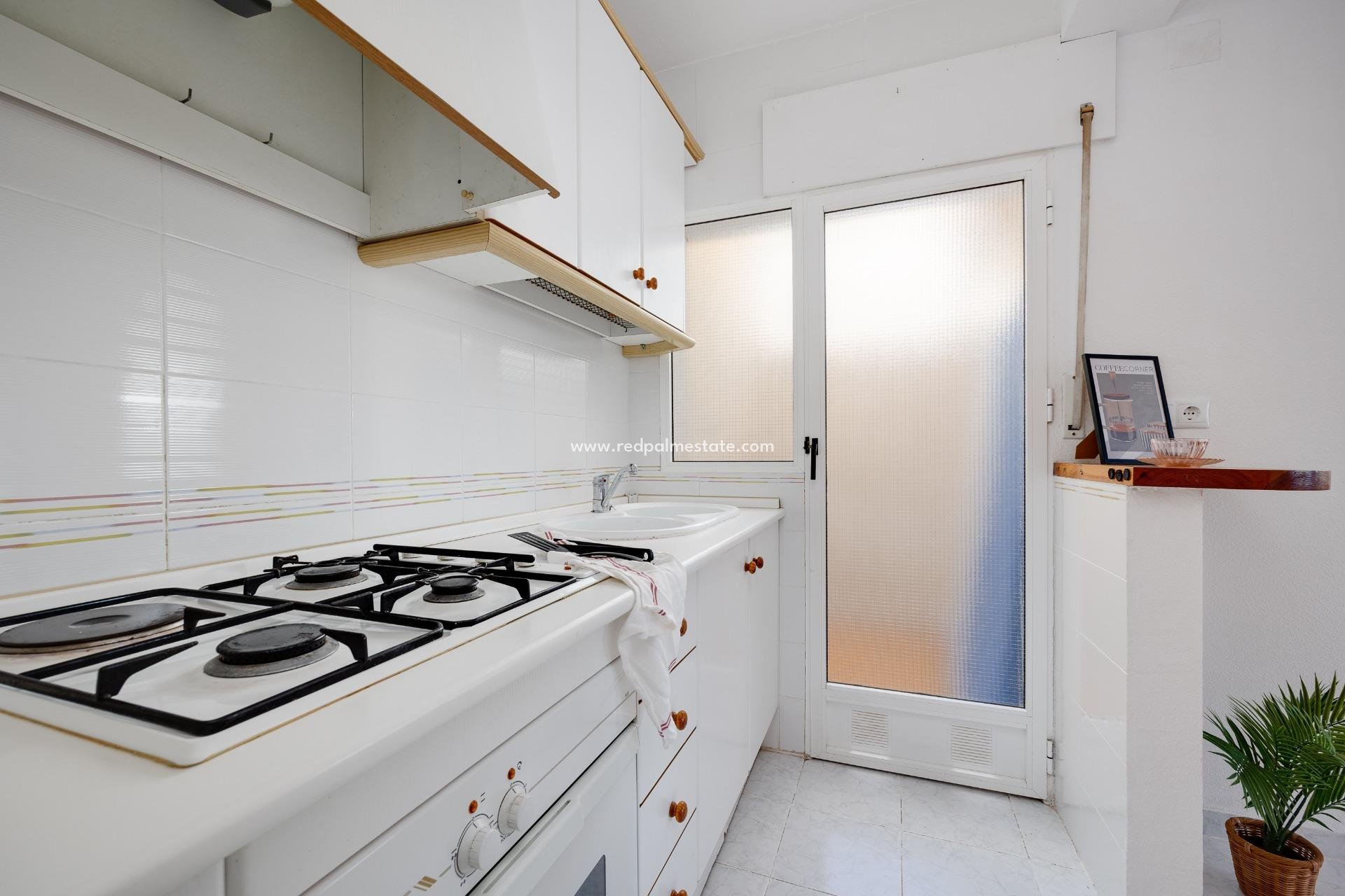 Återförsäljning - Radhus -
Torrevieja - La Siesta - El Salado -  Torreta