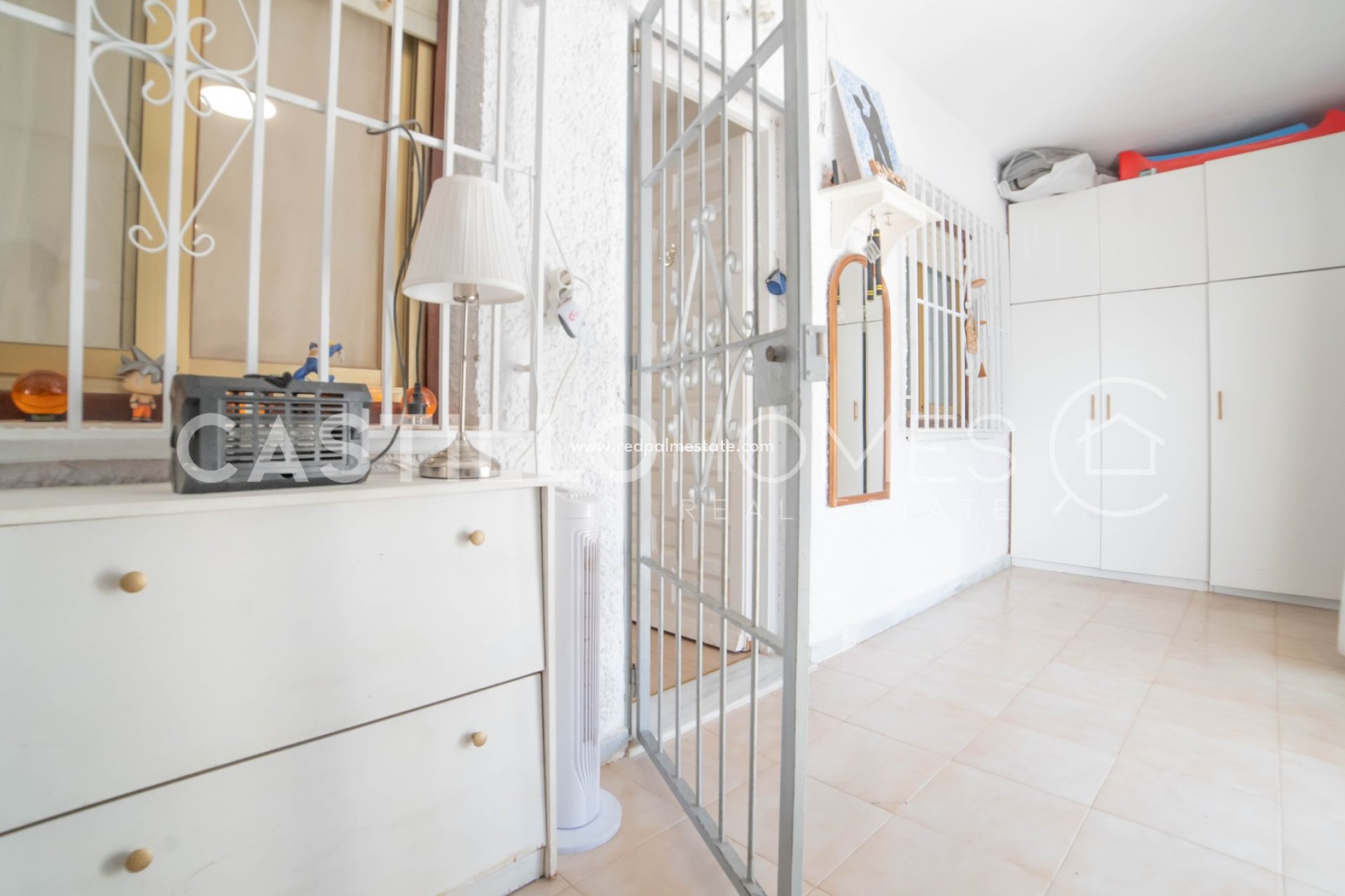 Återförsäljning - Radhus -
Torrevieja - La Siesta - El Salado -  Torreta