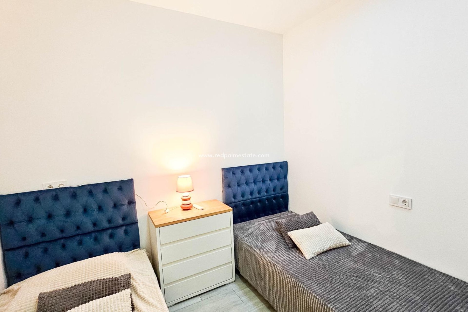 Återförsäljning - Radhus -
Torrevieja - La Siesta - El Salado -  Torreta