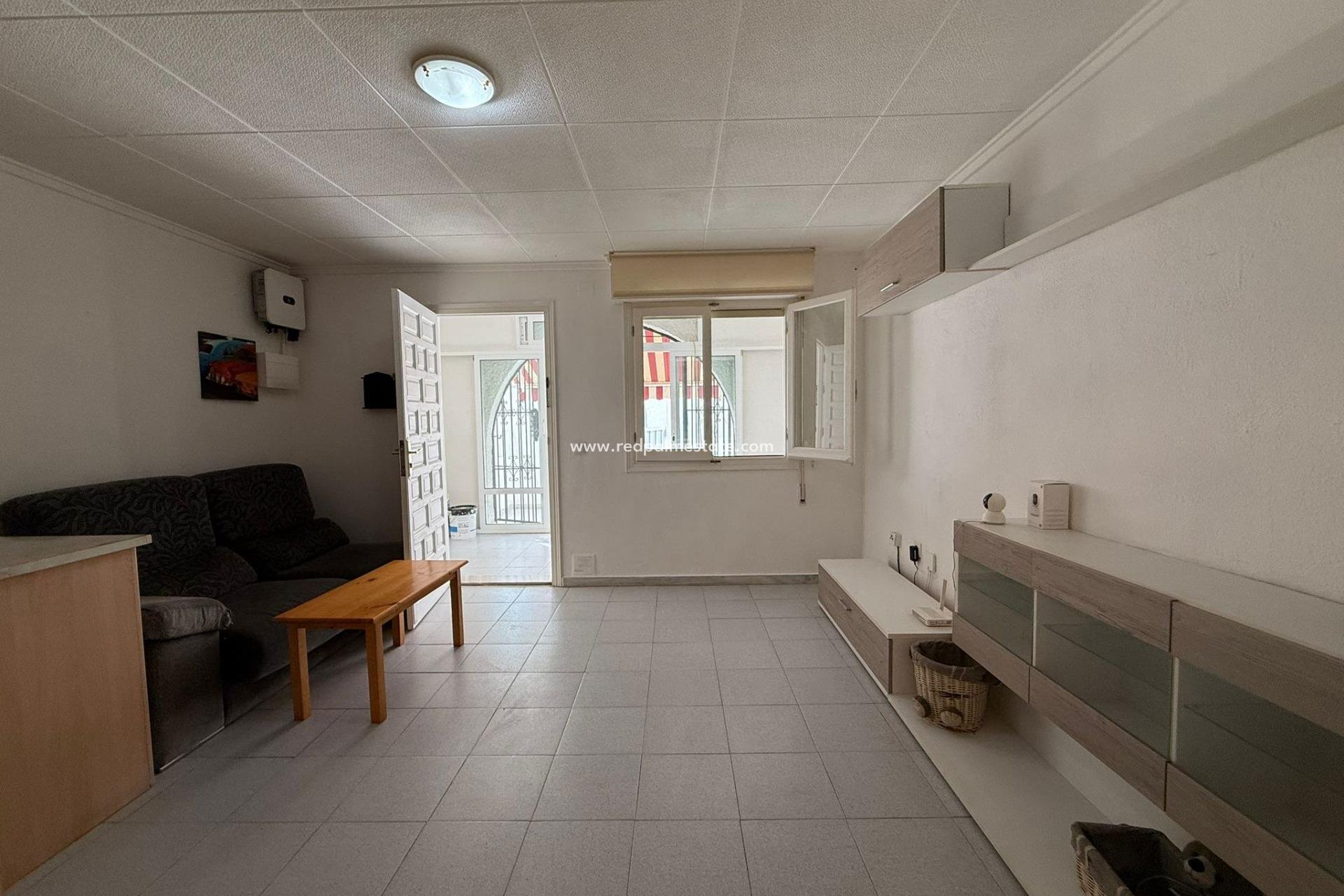 Återförsäljning - Radhus -
Torrevieja - La Siesta - El Salado - Torreta