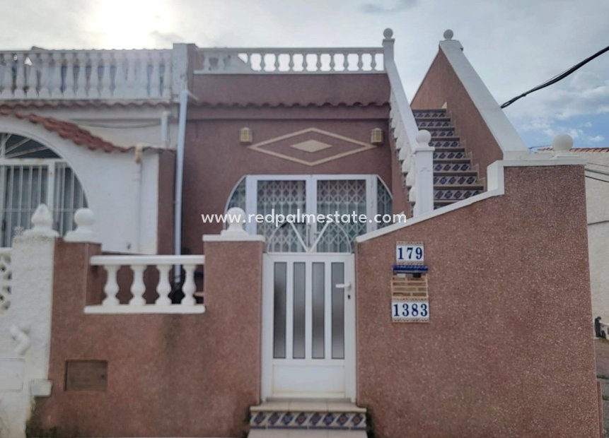 Återförsäljning - Radhus -
Torrevieja - La Siesta - El Salado - Torreta